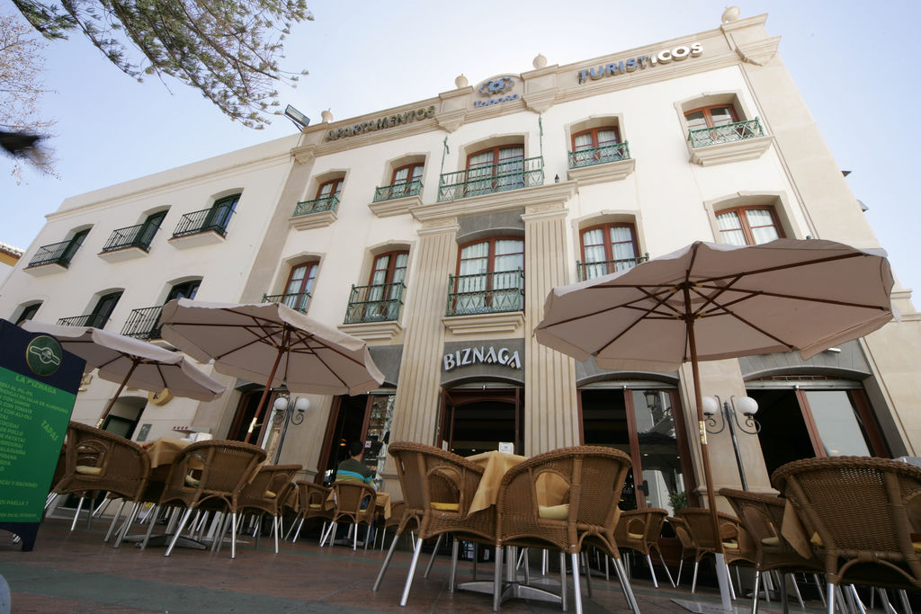 Toboso Apar - Turis Hotel Nerja Exterior photo