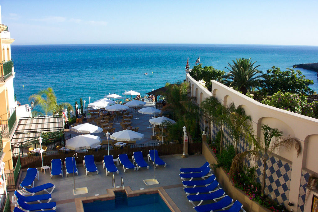 Toboso Apar - Turis Hotel Nerja Exterior photo